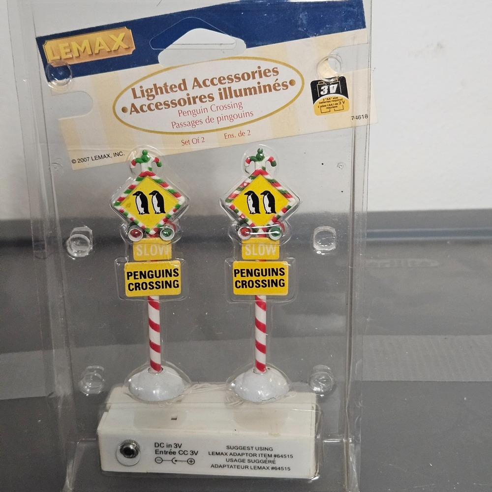 NOS Lemax Christmas Village Collection Penguins Crossing Set of 2 Battery